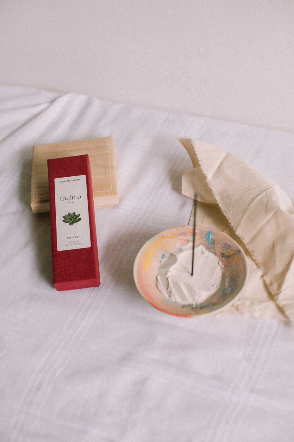 brûle encens et cendre 