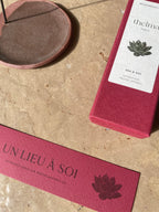 porte-encens marrons