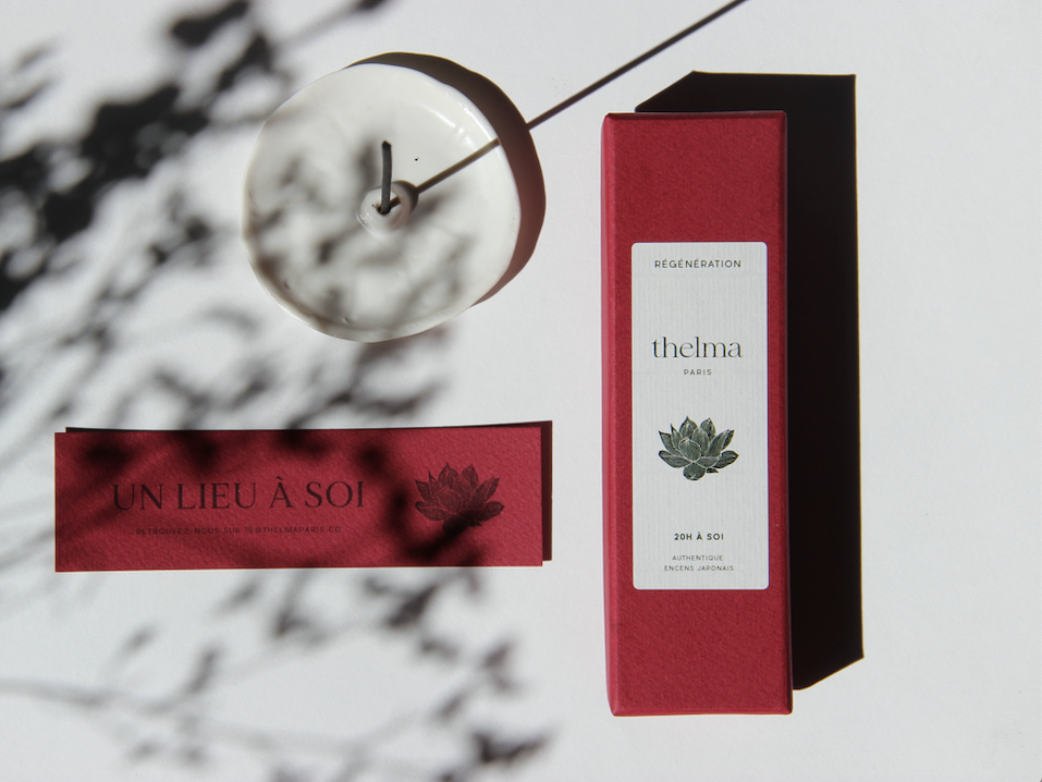 Thelma Paris - bâtons d'encens japoanis parfum sakura et porte-encens en céramique